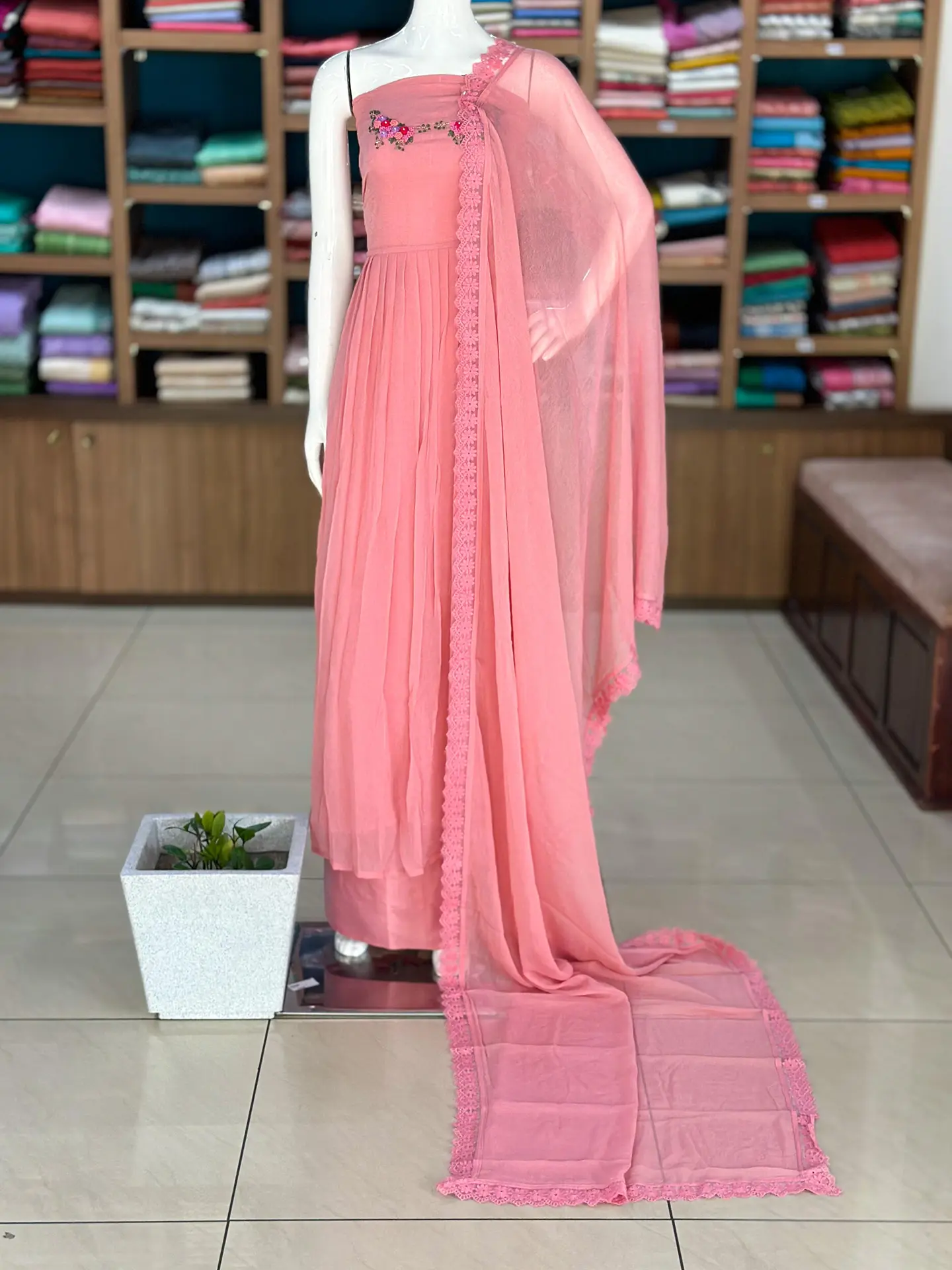 Crush Organza Suit Set with Floral Handwork - Image 7