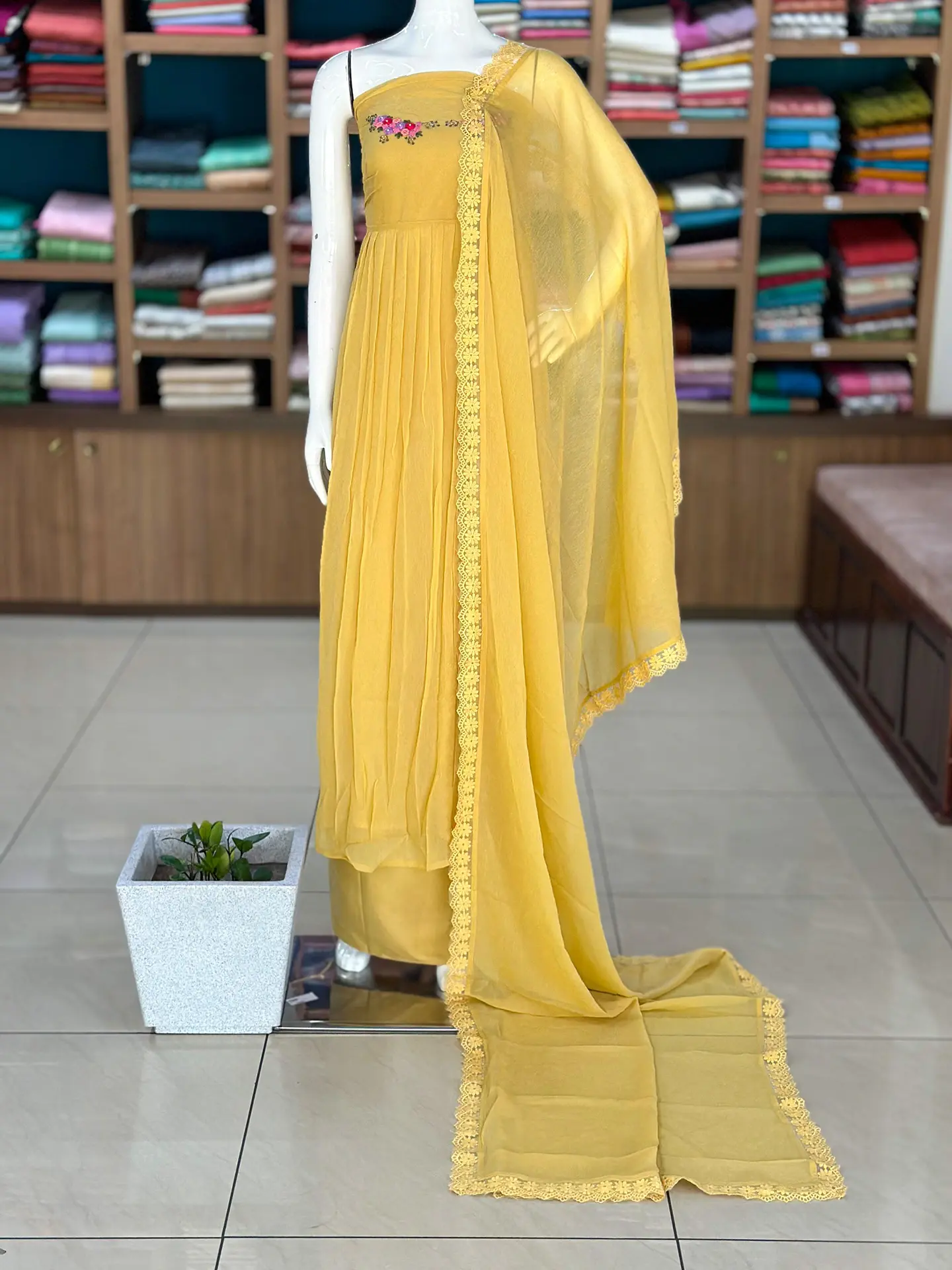 Crush Organza Suit Set with Floral Handwork - Image 9