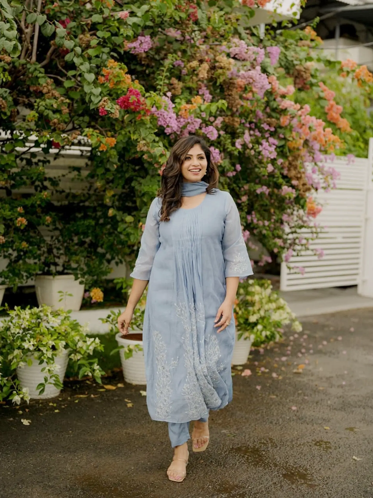 Lucknowi Embroidered Mul Chanderi Suit Set - Image 2