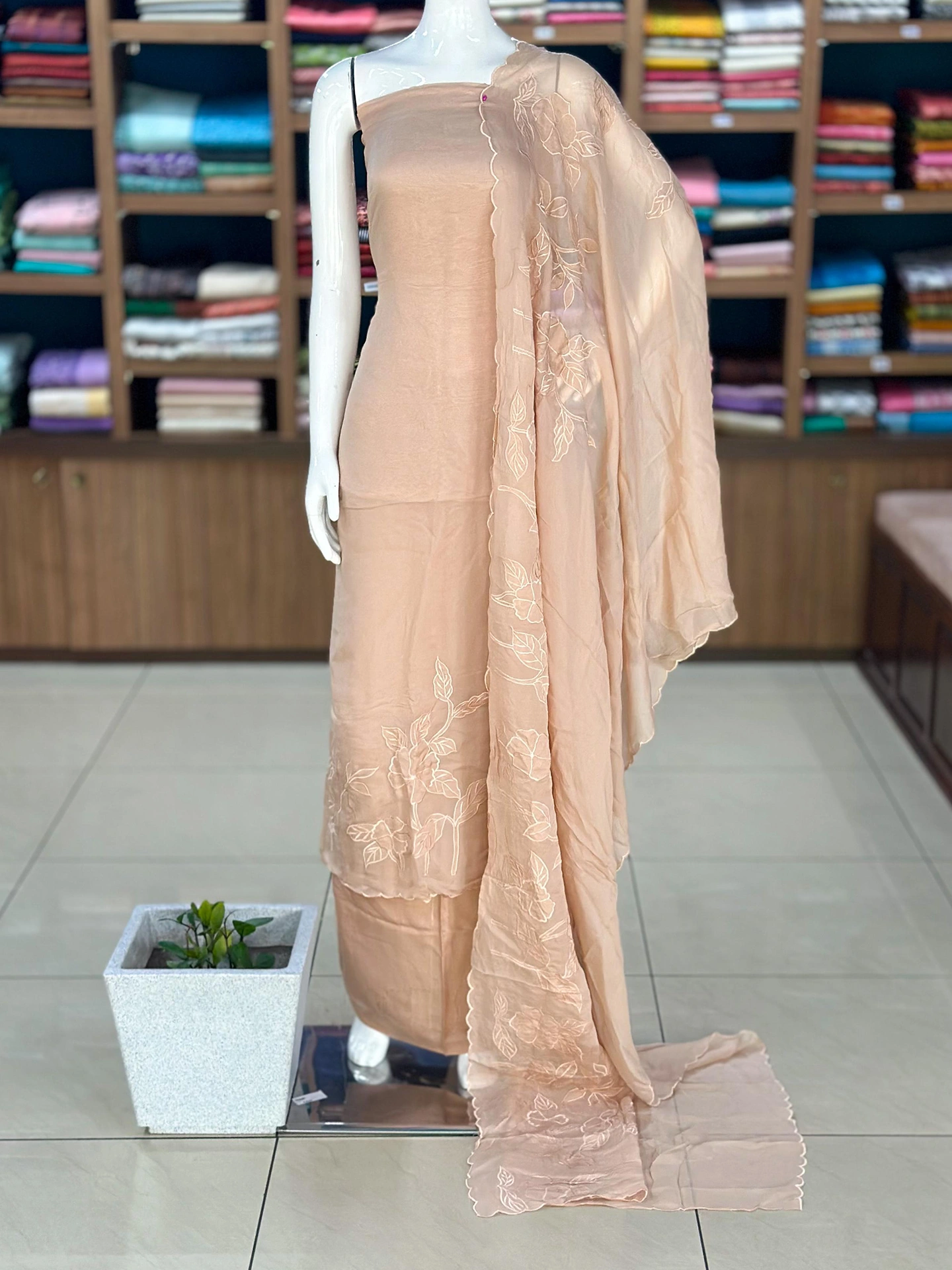 Viscose Organza Suit Set with Appliqué & Embroidery - Image 3